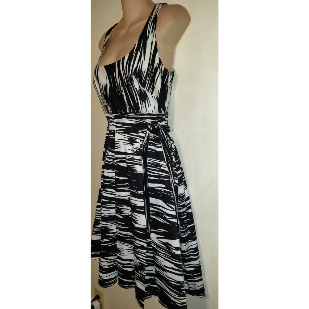 Black & White Dress CALVIN KLEIN Women Size 10 SLEEVELESS Zebra Quiet Luxury - Picture 3 of 16